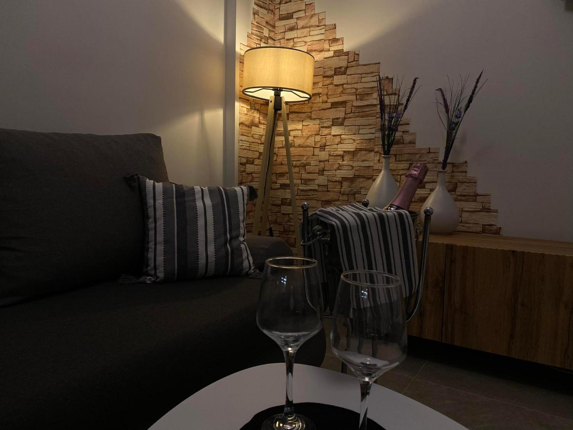 Skg Vibes Apartment Солун Екстериор снимка